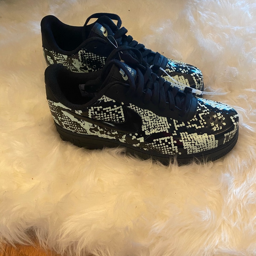 Nike Air..Air Force 1